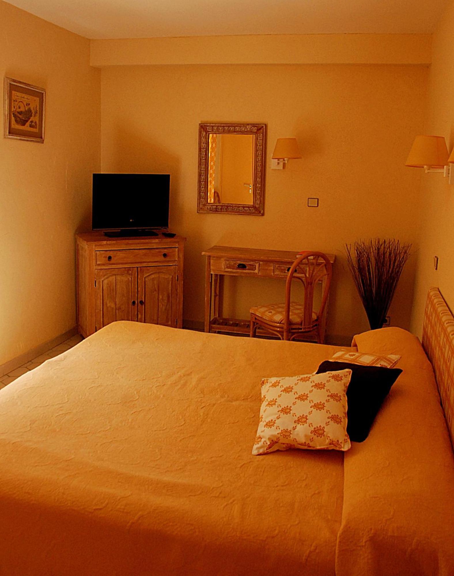 Hotel Les Mazets Des Roches ตาฮาสคอง ภายนอก รูปภาพ