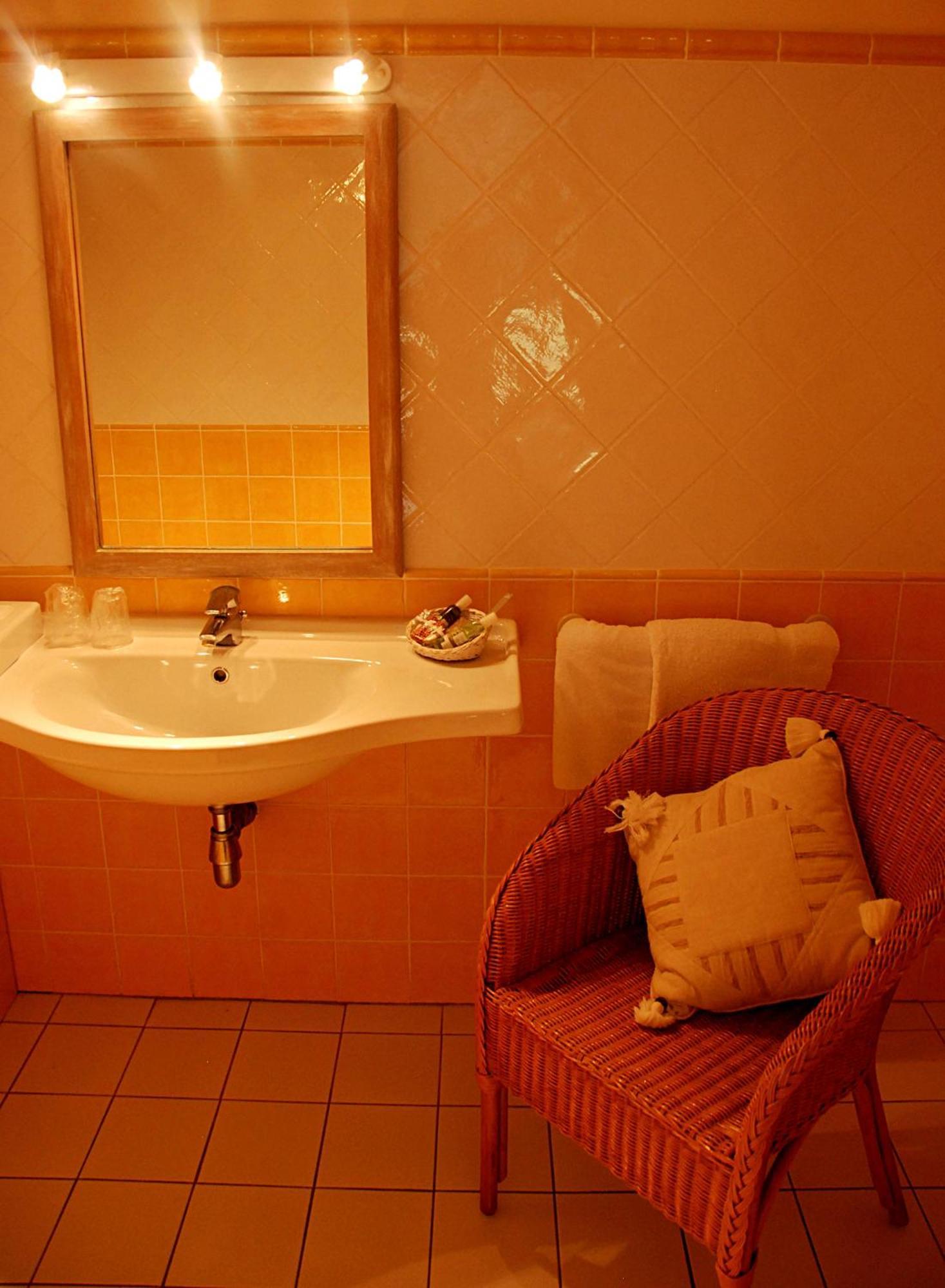 Hotel Les Mazets Des Roches ตาฮาสคอง ห้อง รูปภาพ