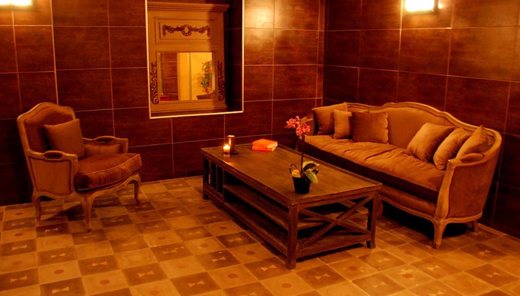 Hotel Les Mazets Des Roches ตาฮาสคอง ภายนอก รูปภาพ