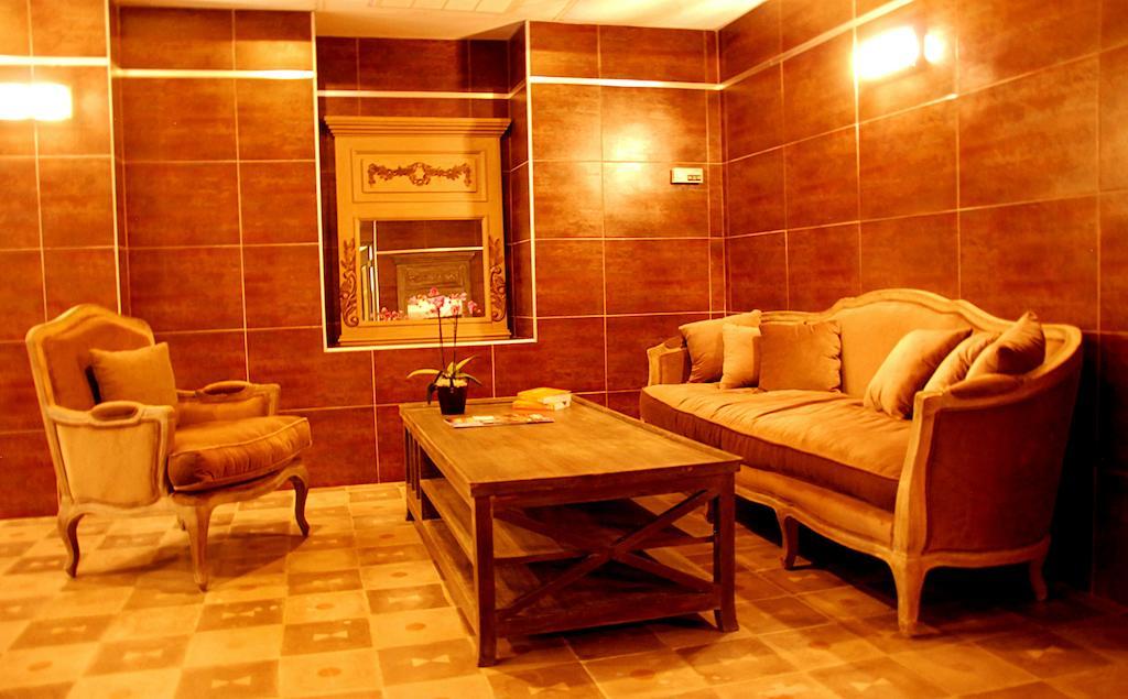 Hotel Les Mazets Des Roches ตาฮาสคอง ภายนอก รูปภาพ