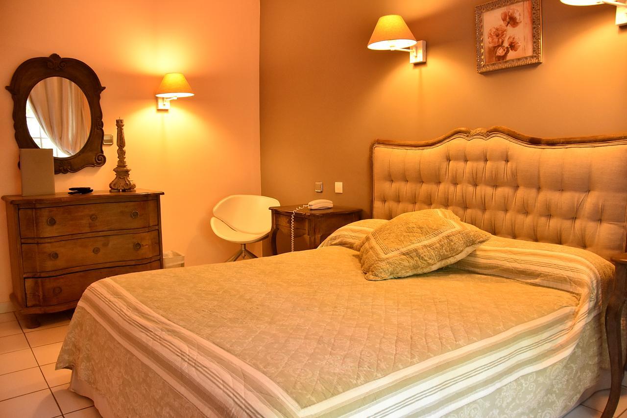 Hotel Les Mazets Des Roches ตาฮาสคอง ภายนอก รูปภาพ